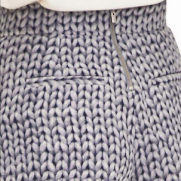 Banana Rep Yarn Printed Trompe L'oeil Shorts - Picture 3 of 6